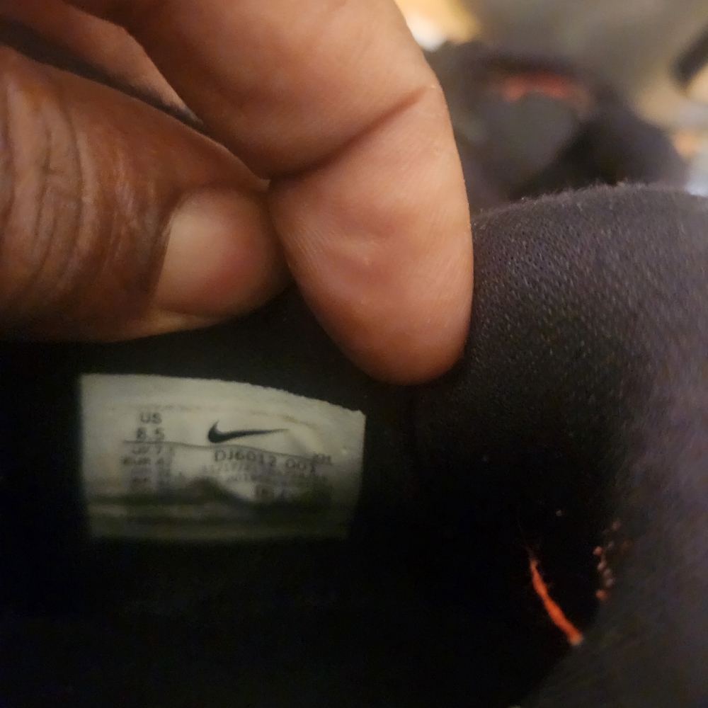 Nike - Picture 4 of 5